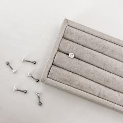 Piercing haste zircônia quadrada embutida 4mm