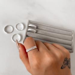 Anel coroa riscada com bolinhas