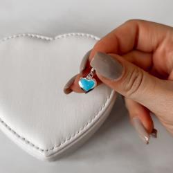 Berloque pingente coração resina azul 11mm