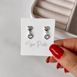 Brinco coração com pingente coração vazado 6mm