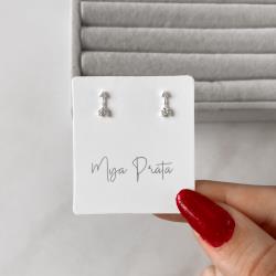 Brinco flecha cravejada 8mm