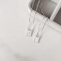 Escapulário medalhas cruz e Espírito Santo cravejados v15 60cm