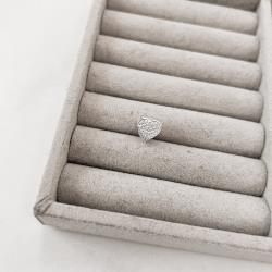 Berloque separador coração cravejado 9mm