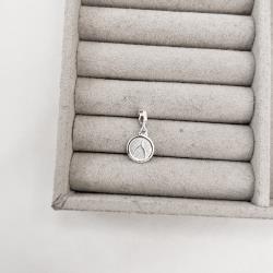 Berloque pingente medalha Manicure 14mm