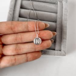 Colar pingente medalha letra N cravejada 15mm 45cm