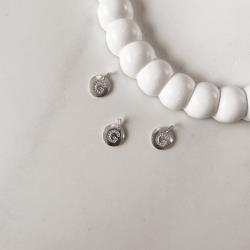 Pingente medalha letra G cravejada 15mm