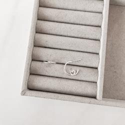 Argola 13mm detalhe volta coração tarraxa