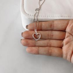 Colar pingente coração vazado direito 15mm 45cm