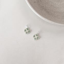 Pingente trevo cravejado verde 9mm