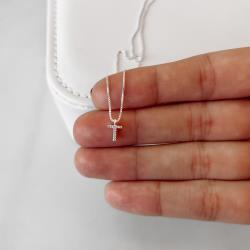 Colar pingente letra T cravejada 6mm 40cm