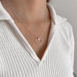 Colar coração vazado elo cravejado 20mm 45cm