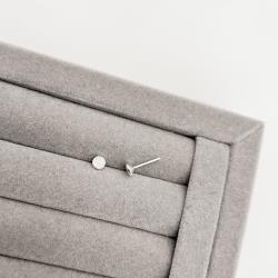 Brinco zircônia redonda cristal embutida 4mm