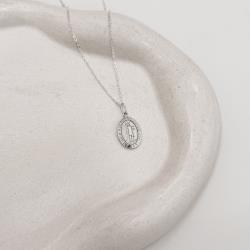 Colar pingente medalha dupla face São Sebastião e cruz 16mm corrente cadeadinho 45cm