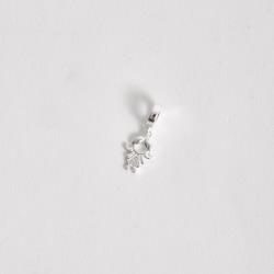 Berloque pingente menina detalhe cravejado 11mm