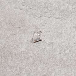 Pingente triângulo vazado 10mm
