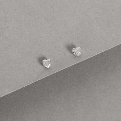 Brinco zircônia coração cristal 4mm