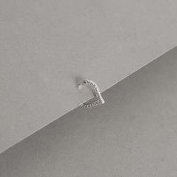 Piercing argola trava v cravejado 10mm orelha esquerda