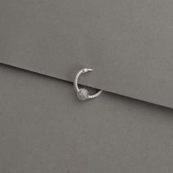 Piercing argola torcida trava com bola cravejada 13mm orelha direita