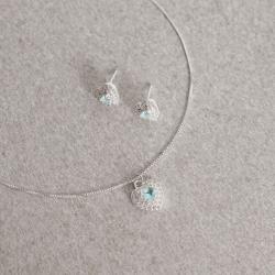 Conjunto brinco e colar zircônia coração azul claro com duplo cravejado 10mm 45cm