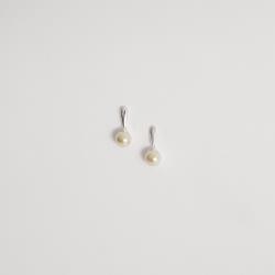 Brinco gota com pingente pérola 10mm
