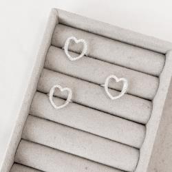 Anel coração vazado cravejado cristal