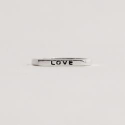 Anel reto escrito love resina