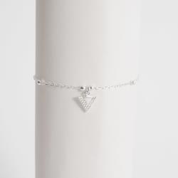 Pulseira entremeio bolas com pingente triângulo invertido cravejado 11mm