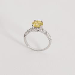 Anel solitário moissanite Yellow Fancy 7.5mm com cravejado ródio